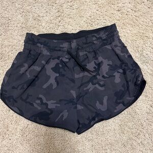 Zyia Active Camo/Black Reversible Shorts